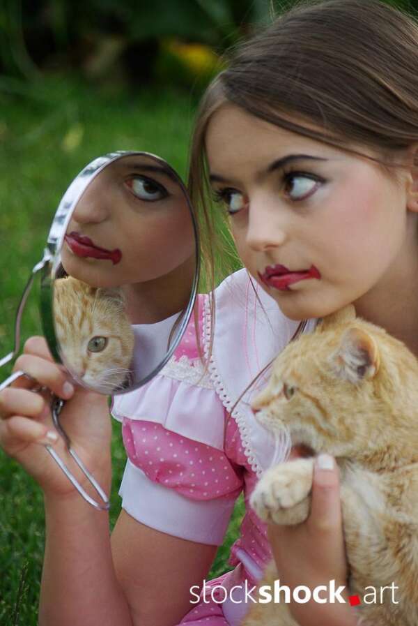 Alicja w Krainie Czarów. Widziałam już koty bez uśmiechu – pomyślała Alicja – ale uśmiech bez kota widzę po raz pierwszy w życiu. To doprawdy nadzwyczajne! Lewis Carroll