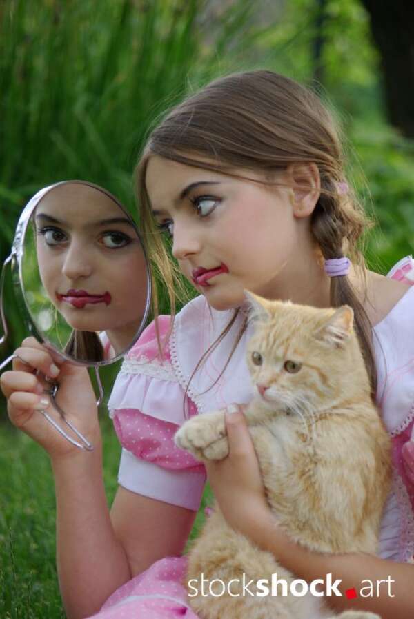 Alicja w Krainie Czarów. Widziałam już koty bez uśmiechu – pomyślała Alicja – ale uśmiech bez kota widzę po raz pierwszy w życiu. To doprawdy nadzwyczajne! Lewis Carroll