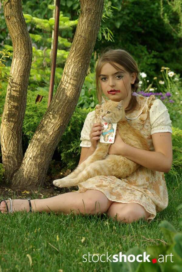 Alicja w krainie Czarów. -Skąd pan wie, że jestem szalona? -zapytała Alicja -Musisz być. inaczej nie przyszłabyś tutaj! - odpowiedział kot. Lewis Carroll