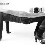 extreme hanger, table