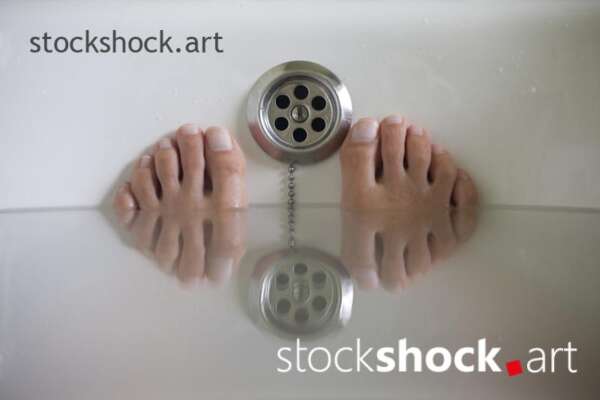 Harmony, photo of feet in the bathtub