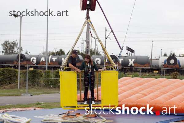 Jump to Banji, crane