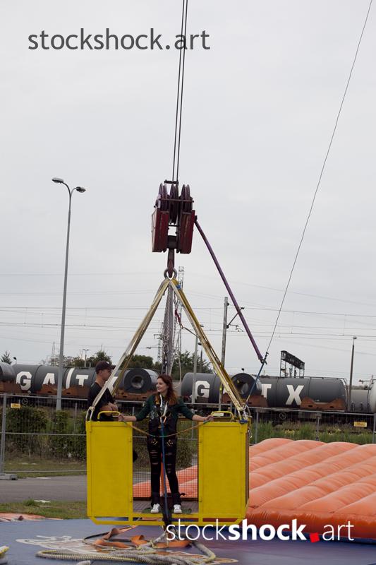 Jump to Banji, crane